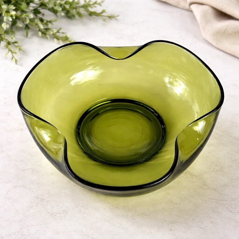 VTG Anchor Hocking Avocado Green Crimped Glass Bowl 9" MCM Chip Dip Replacement